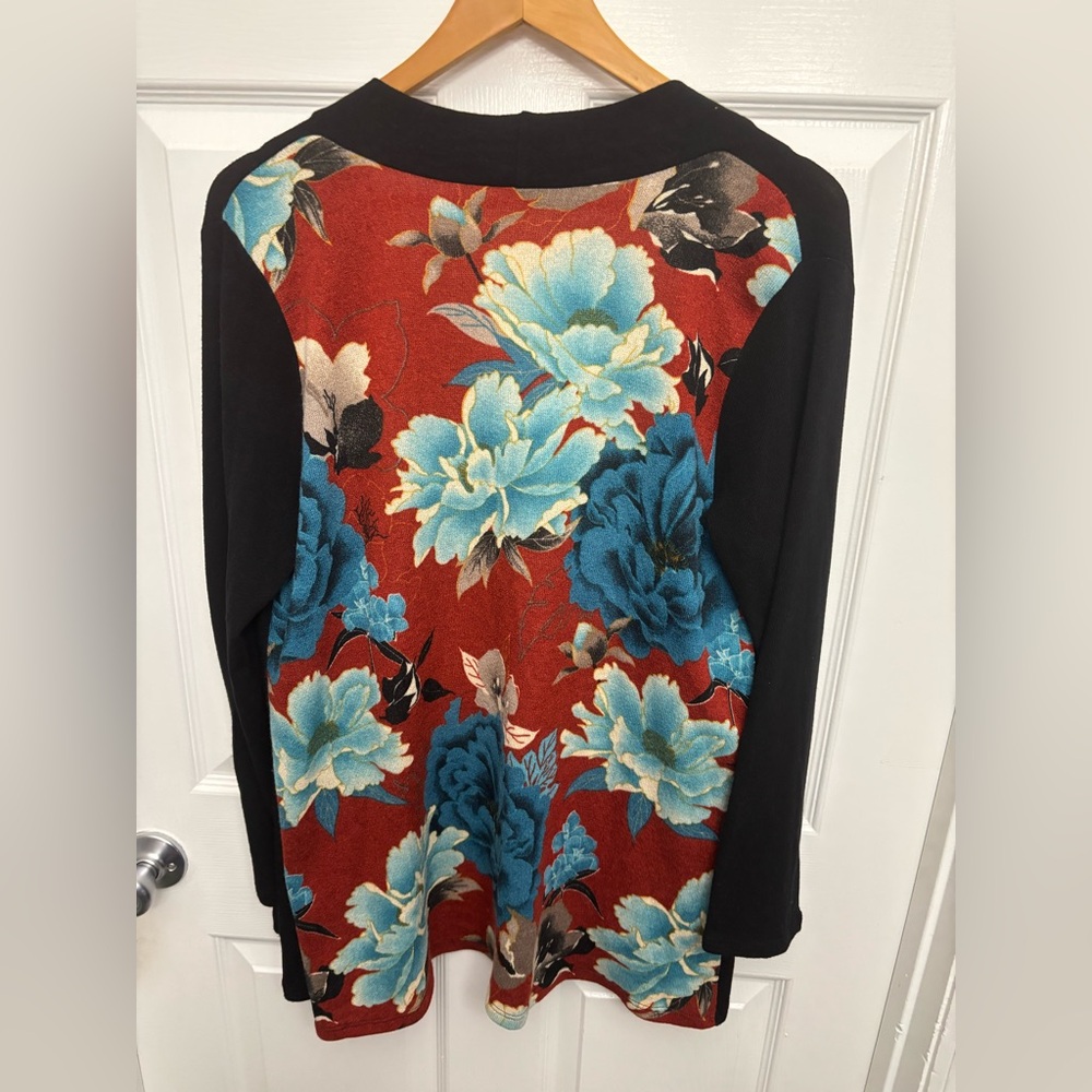 Gilli Black with Bold Red Blue Flowy Floral Open Cardigan, Sz L